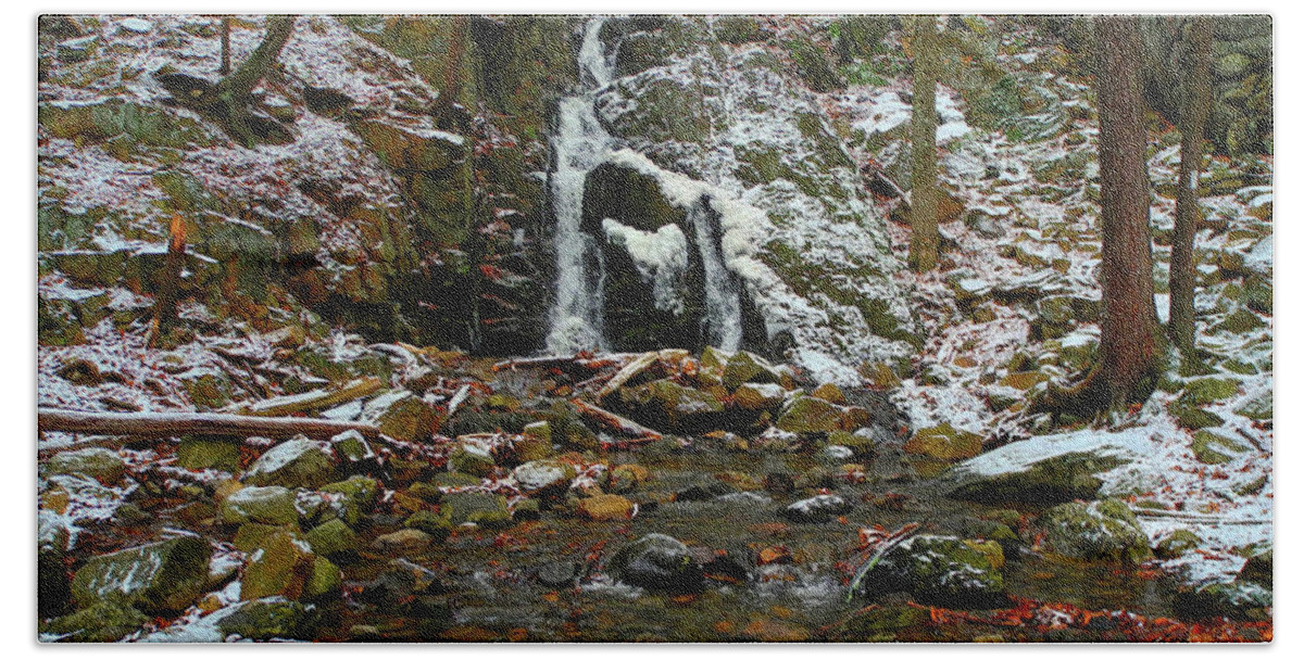 Fitzgerald Falls Is Along The Appalachian Trail 6 Bath Towel featuring the photograph Fitzgerald Falls is Along the Appalachian Trail 6 by Raymond Salani III
