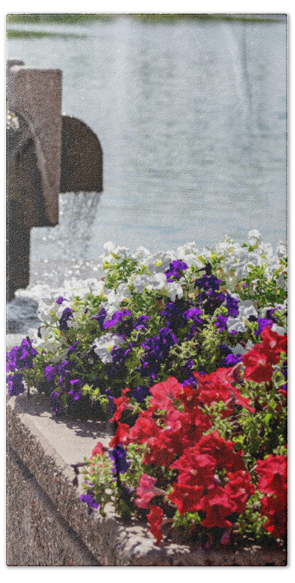 Water Bath Towel featuring the photograph Flowers and Water by Douglas Killourie
