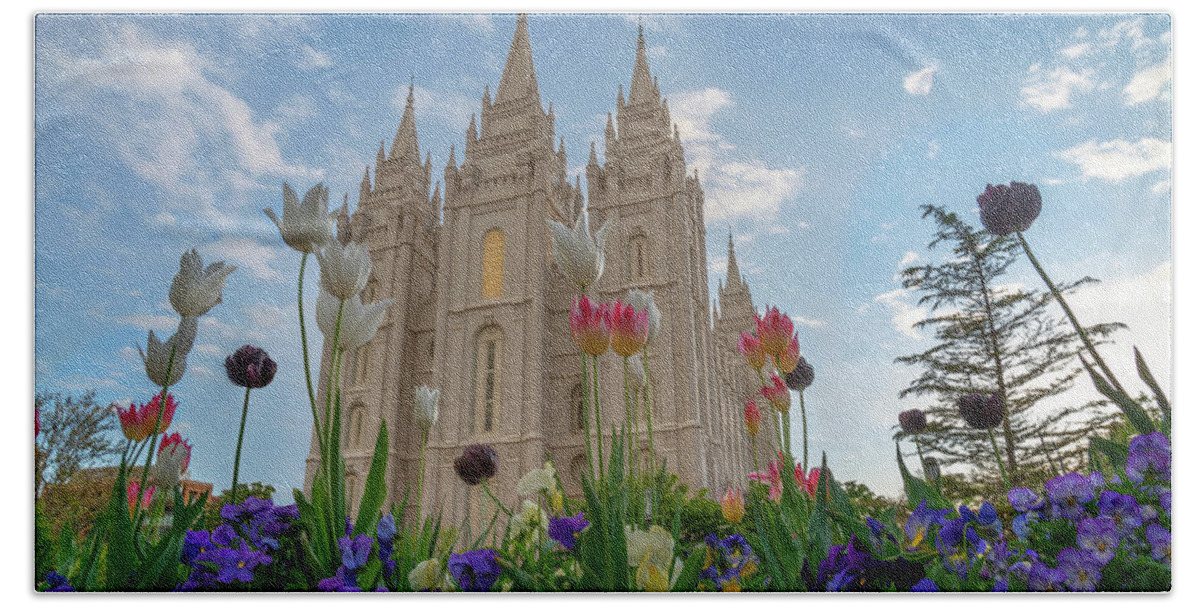 Salt Lake Temple Hand Towel featuring the photograph Flowers at Temple Square by Dustin LeFevre