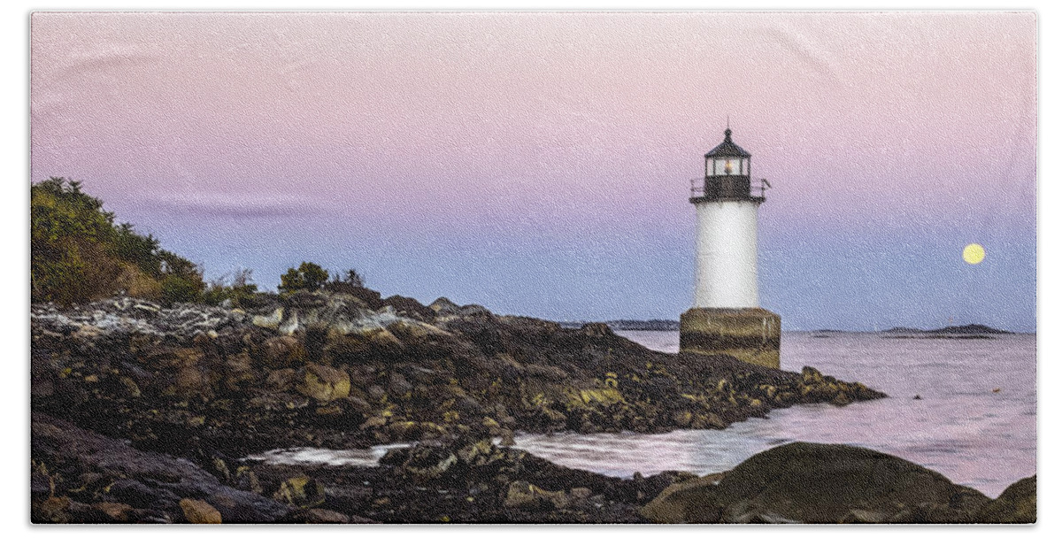 Fort Hand Towel featuring the photograph Fort Pickering Lighthouse, Harvest Supermoon, Salem, MA by Betty Denise