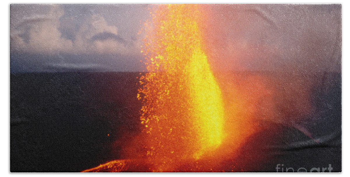 A'a Bath Towel featuring the photograph Fountaining Kilauea by Allan Seiden - Printscapes