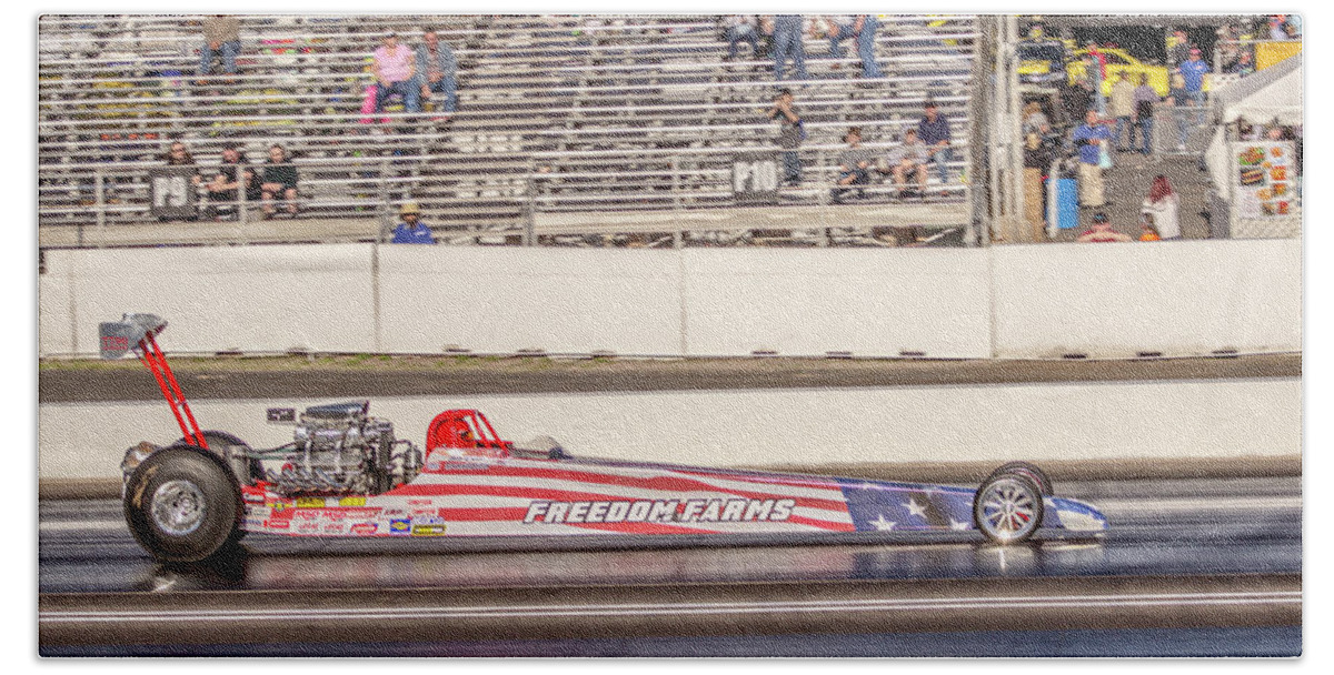 2017 Bath Towel featuring the photograph Freedom Top Dragster by Darrell Foster
