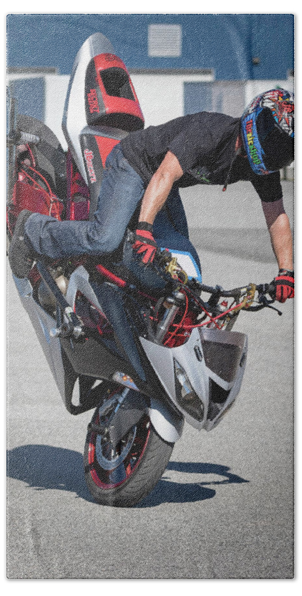 Stunts Bath Towel featuring the photograph Front Wheelie by Tony Fruciano