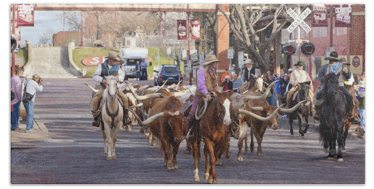 Fort Worth Hand Towel featuring the photograph Ft Worth Longhorn Cattle Drive by Anthony Totah