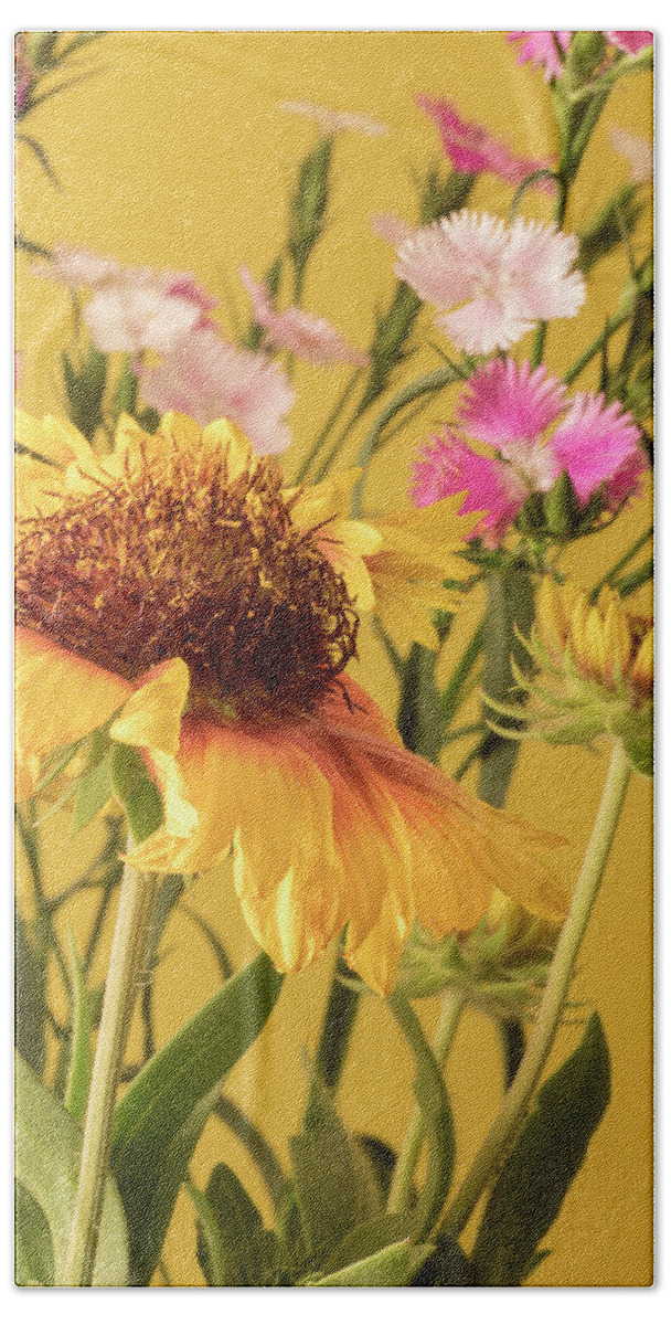Gaillardia's Hand Towel featuring the photograph Gaillardia and Dianthus by Richard Rizzo