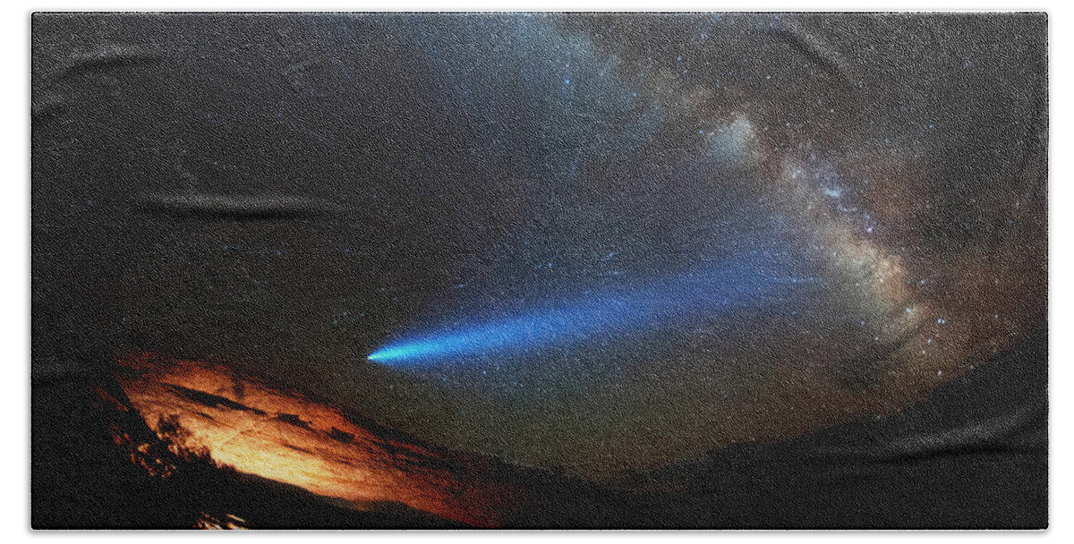 Mesa Arch Hand Towel featuring the photograph Galactic Traveler by Darren White