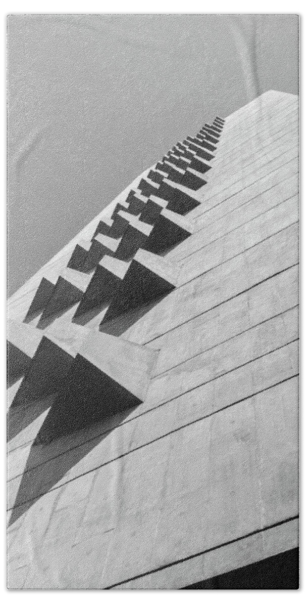 Riodejaneir Hand Towel featuring the photograph Geometry Building by Cesar Vieira