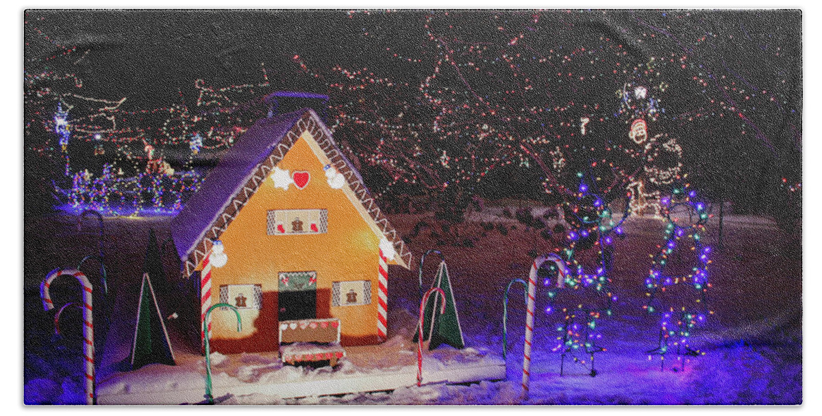 Christmas Lights Bath Towel featuring the photograph Gingerbread House at Lilacia Park by Joni Eskridge