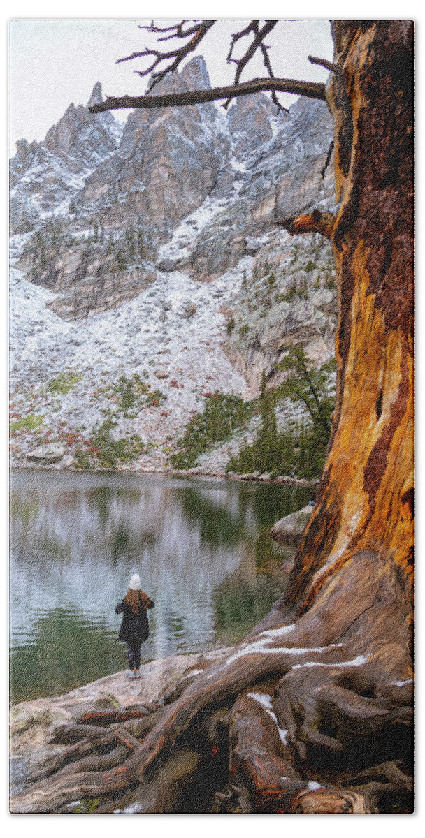 Emerald Lake Hand Towel featuring the photograph Girl at Emerald Lake by Catherine Avilez