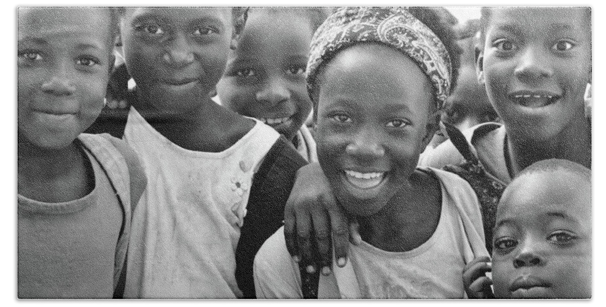 Girl Hand Towel featuring the photograph Girls in BW by Anderson Macedo