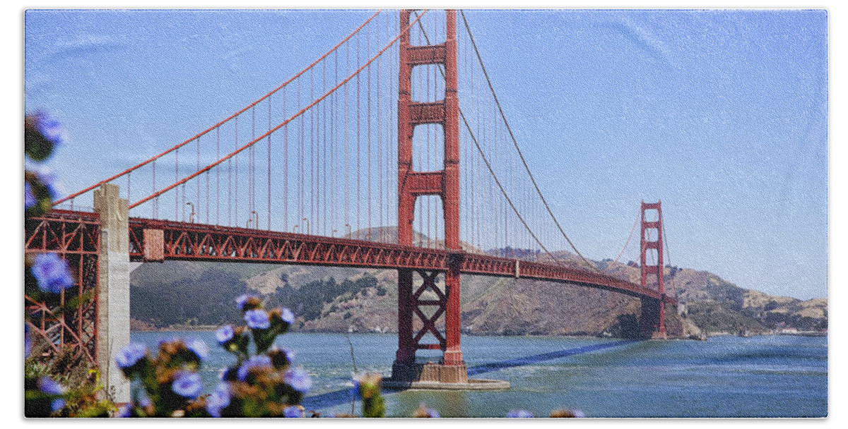 Golden Gate Bath Towel featuring the photograph Golden Gate by Kelley King