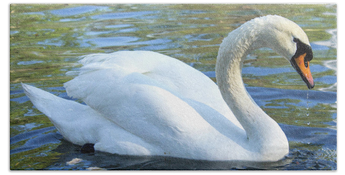 Swan Bath Towel featuring the photograph Grace by Holly Ross
