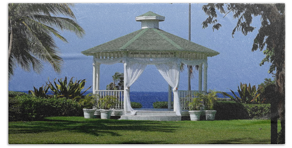 Grand Cayman Bath Towel featuring the photograph Grand Cayman by Laurie Perry