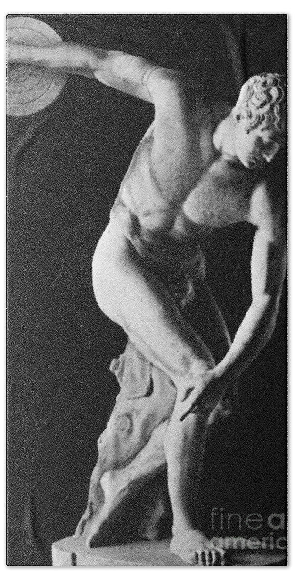 Adults Bath Towel featuring the photograph Greek Sculpture Of Discus Thrower by H. Armstrong Roberts/ClassicStock