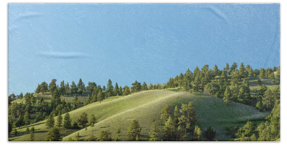 Hills Hand Towel featuring the photograph Green Hills by Todd Klassy