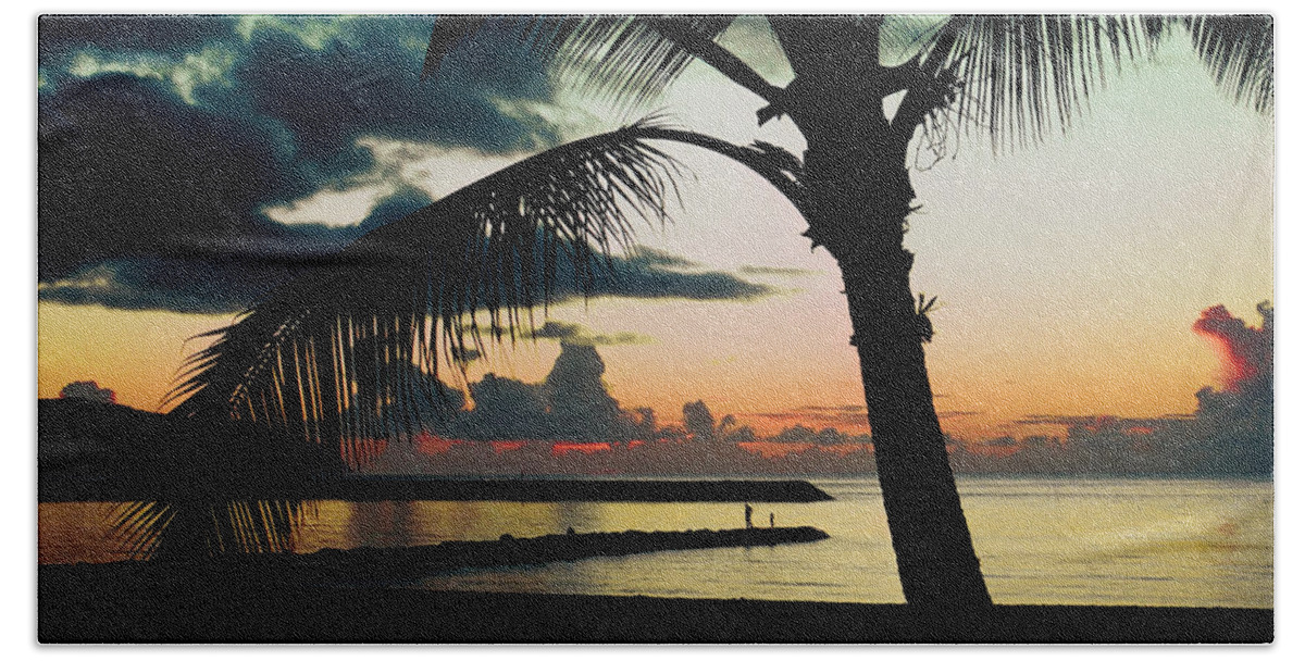 Haleiwa Hand Towel featuring the photograph Haleiwa by Steven Sparks