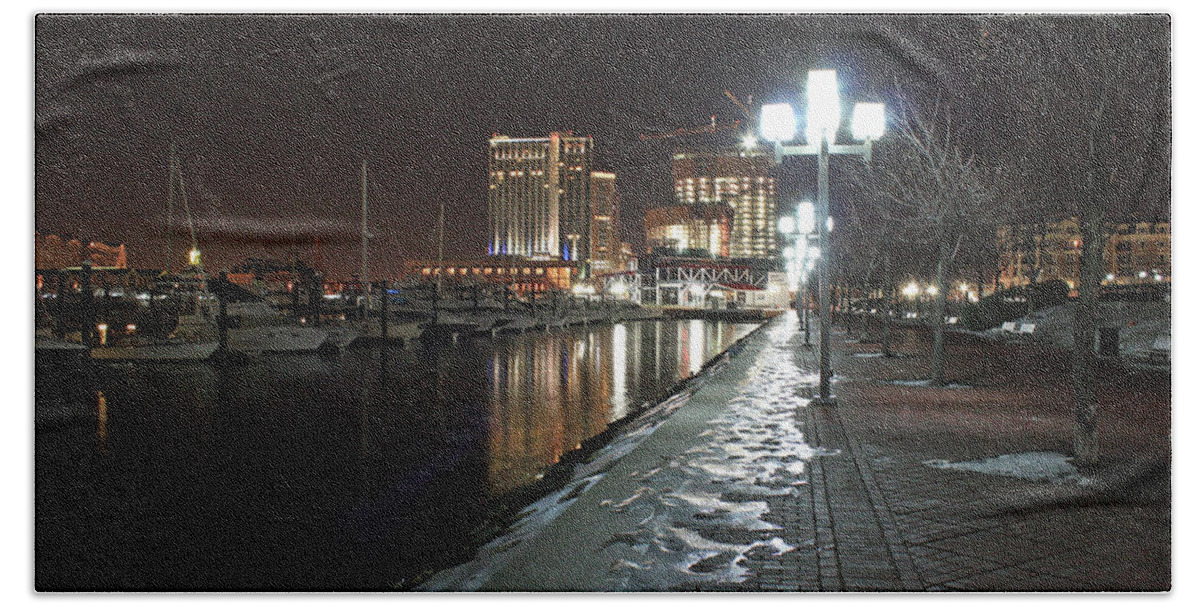 Baltimore Bath Towel featuring the photograph Harbor Nights - East Promenade by Ronald Reid