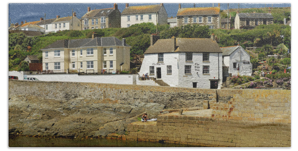 Britain Hand Towel featuring the photograph Harbourside Buildings - Porthleven by Rod Johnson
