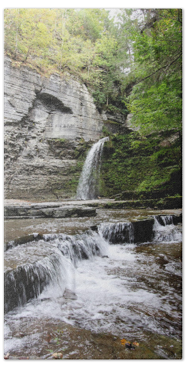 Waterfalls Bath Towel featuring the photograph Eagle Cliff Falls II by Trina Ansel