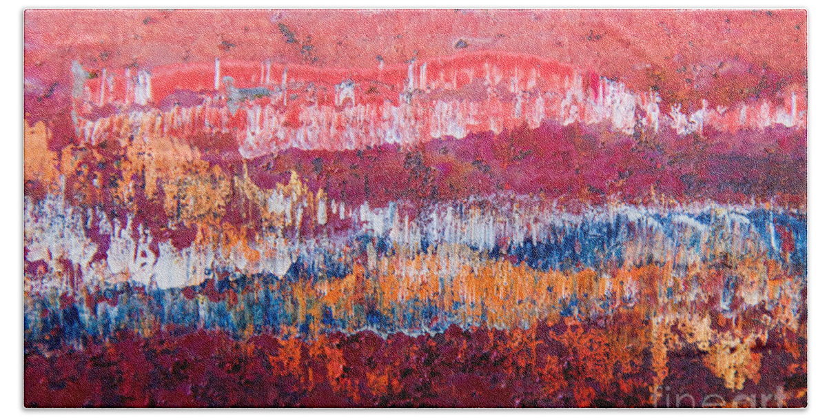 Abstracts Bath Towel featuring the photograph Hillside Sunset by Marilyn Cornwell