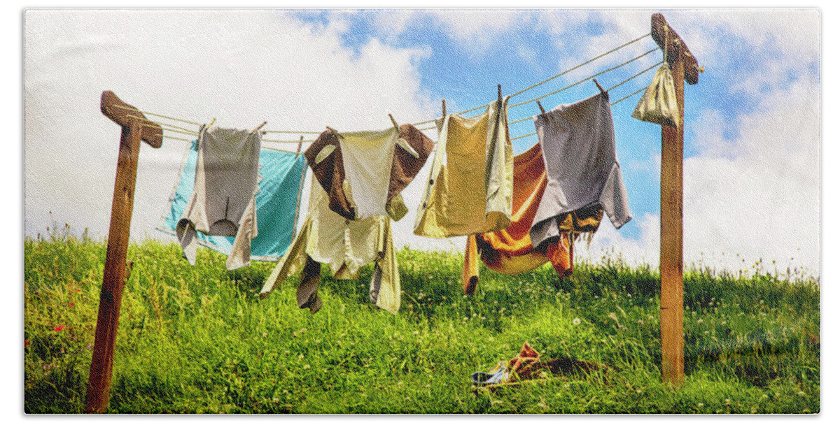 Hobbits Bath Towel featuring the photograph Hobbit Clothesline by Kathryn McBride