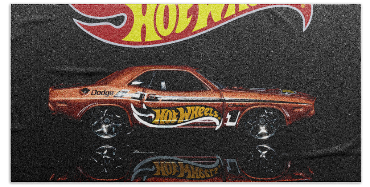Canon 5d Mark Iv Bath Towel featuring the photograph Hot Wheels '70 Dodge Challenger by James Sage