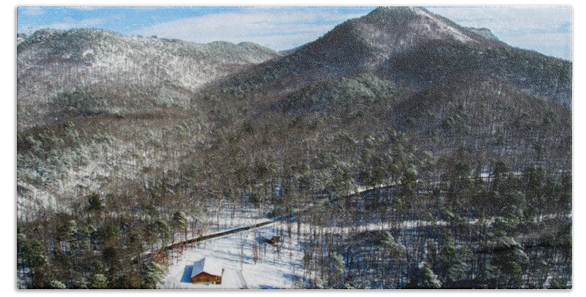 Lake Bath Towel featuring the photograph House in the Mountains by Star City SkyCams