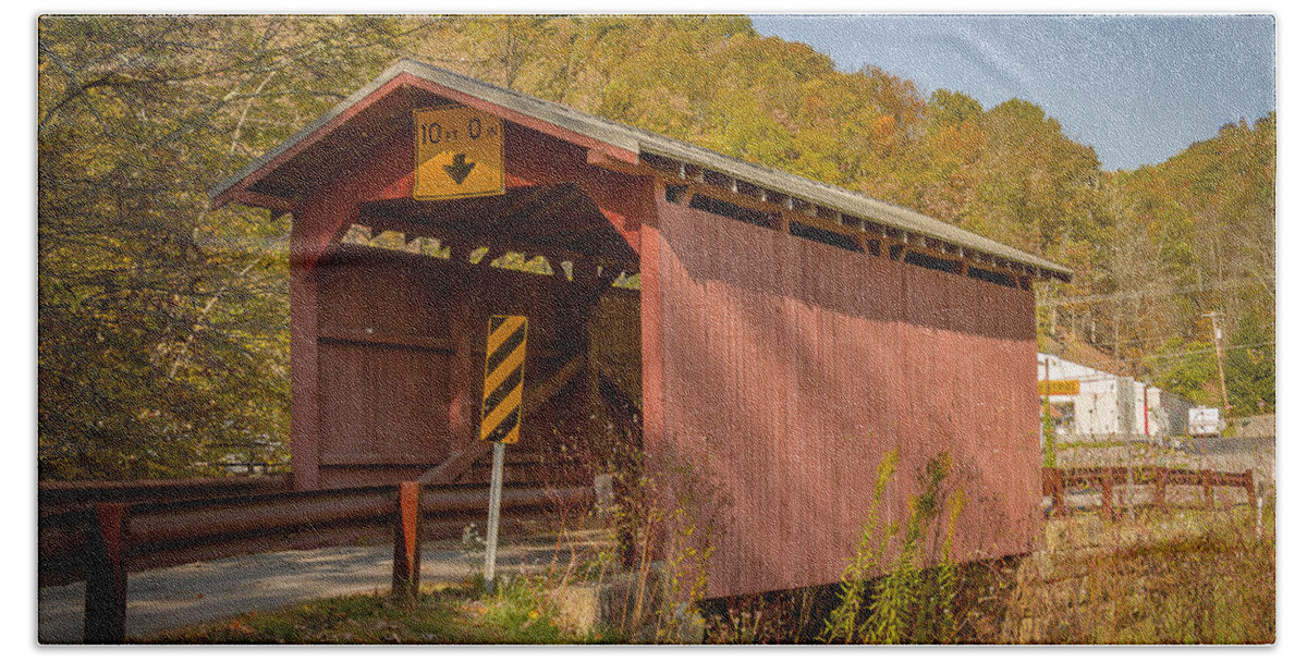 America Bath Towel featuring the photograph Hundred or Fish Creek Covered Bridge by Jack R Perry