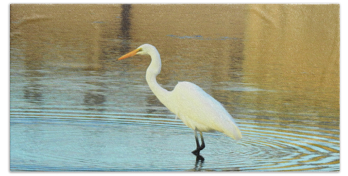 Great White Egret Bath Towel featuring the photograph I Can Wait by Scott Cameron