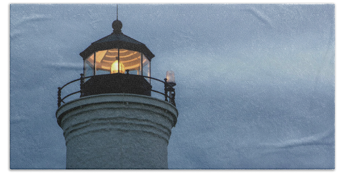 Lighthouse Bath Towel featuring the photograph Illumination by Rod Best
