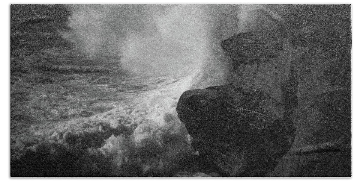 Waves Hand Towel featuring the photograph Impulse by Ryan Weddle