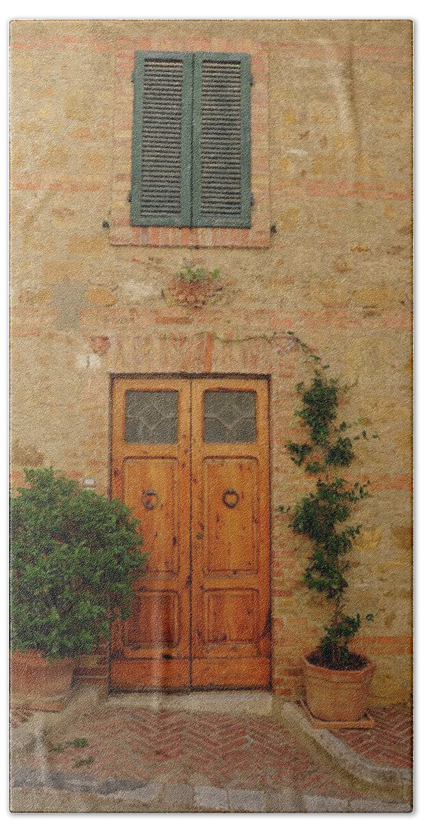 Europe Hand Towel featuring the photograph Italy - Door Nine by Jim Benest