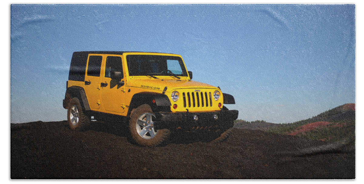 Jeep Wrangler Bath Towel featuring the photograph Jeep Rubicon in the cinders by Scott Sawyer