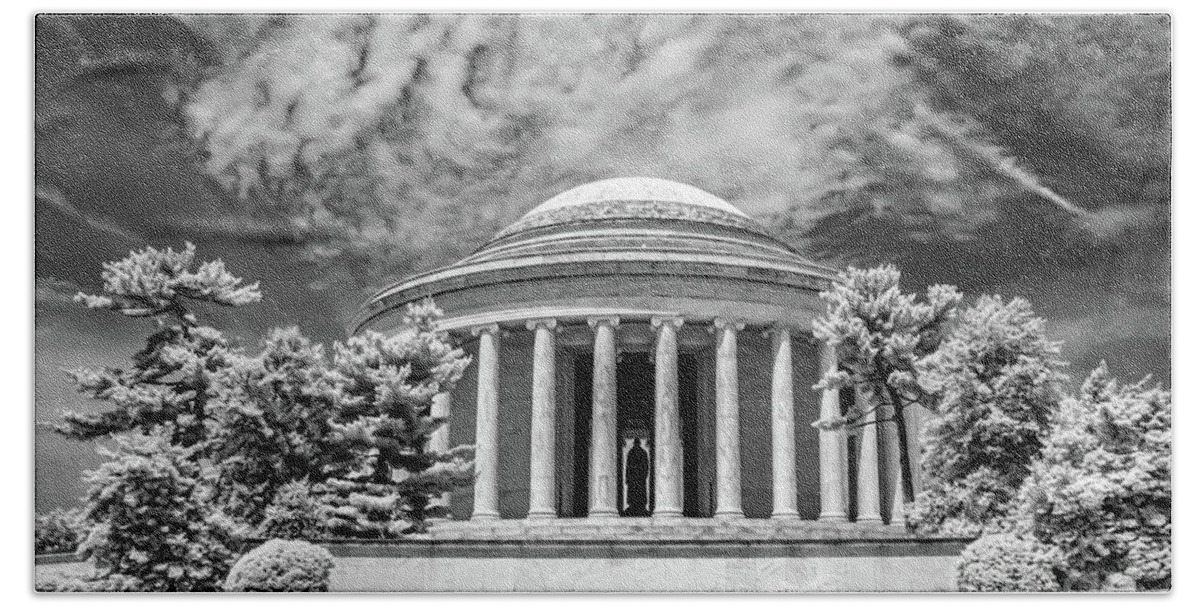 Anthony Sacco Bath Towel featuring the photograph Jefferson Memorial by Anthony Sacco