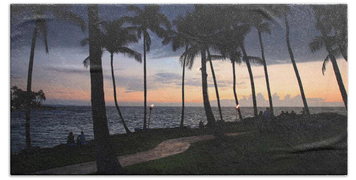 Hilton Waikoloa Village Bath Towel featuring the photograph Just Simply Be Mine by Laurie Search