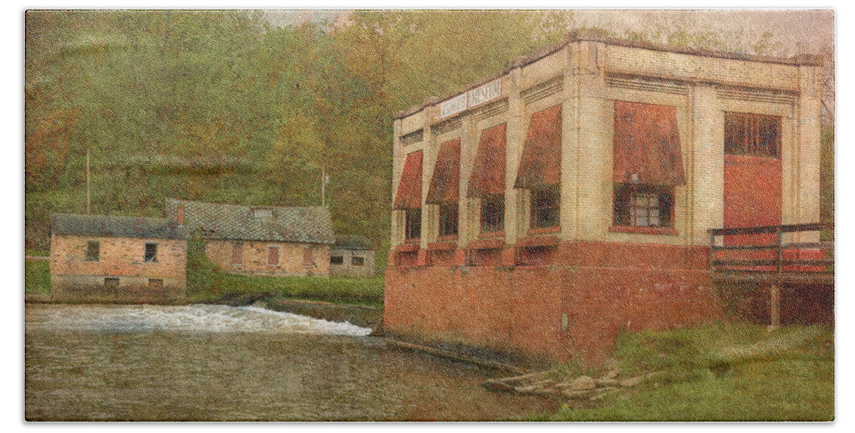 Kickapoo River Museum Hand Towel featuring the photograph Kickapoo River Museum 2017-3 by Thomas Young