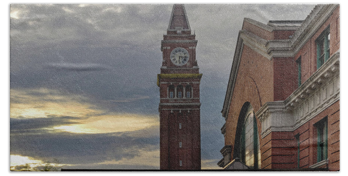 King Street Station Bath Towel featuring the photograph King Street Station Clock Tower by David Gn
