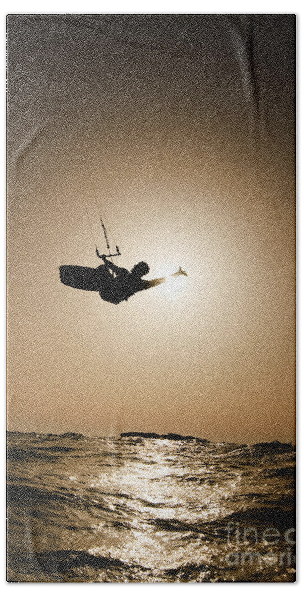 Kitesurfing Bath Towel featuring the photograph Kitesurfing at sunset by Hagai Nativ