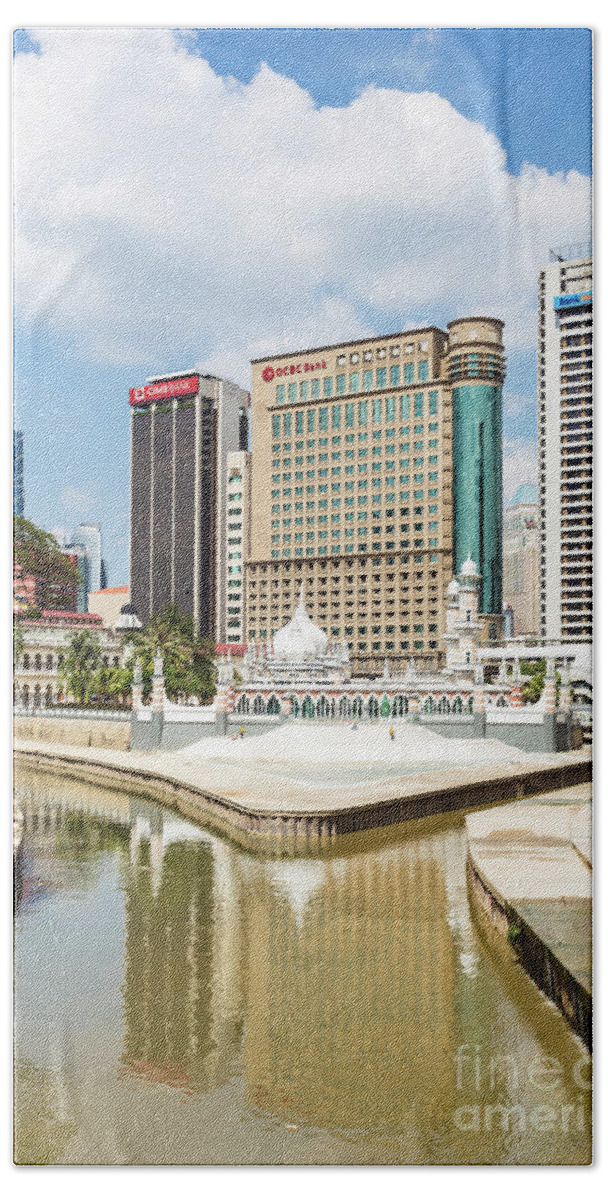 Jamek Mosque Bath Towel featuring the photograph Kuala Lumpur towers by Didier Marti