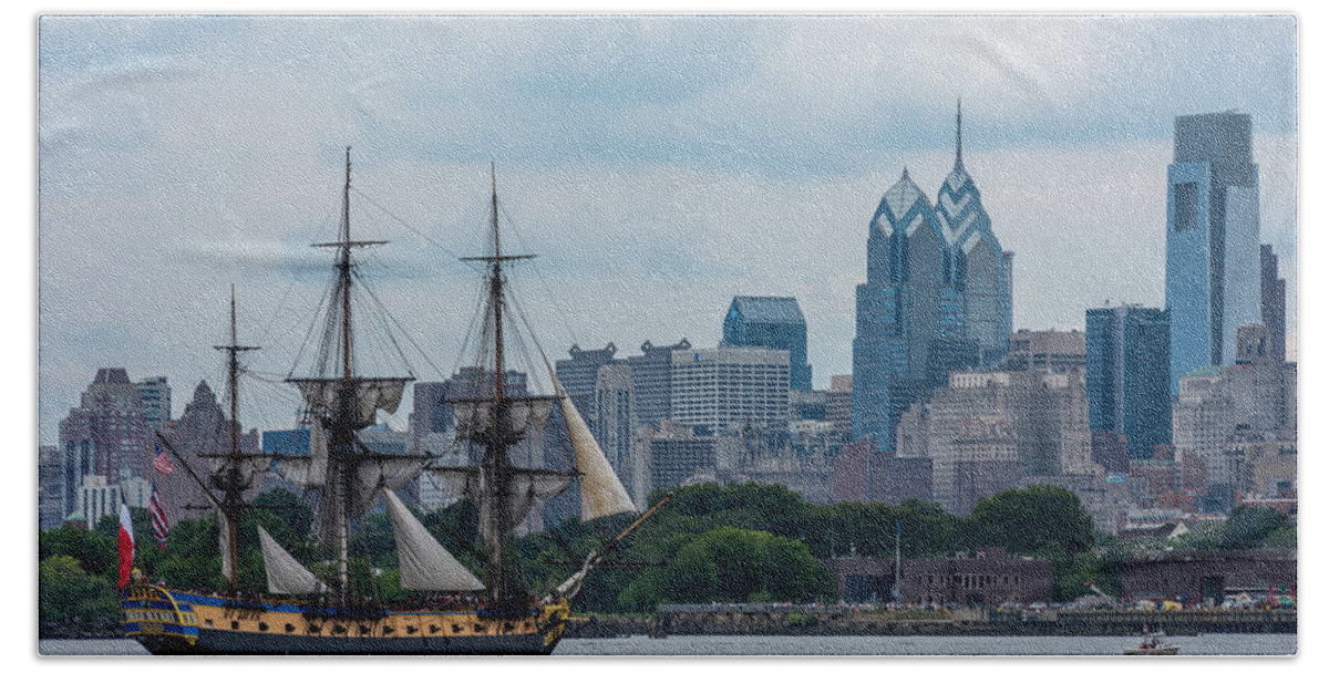 Terry Deluco Hand Towel featuring the photograph L Hermione Philadelphia Skyline by Terry DeLuco