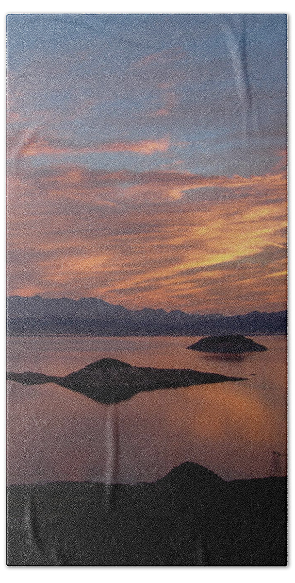 Lake Bath Towel featuring the photograph Lake Mead by Carl Moore