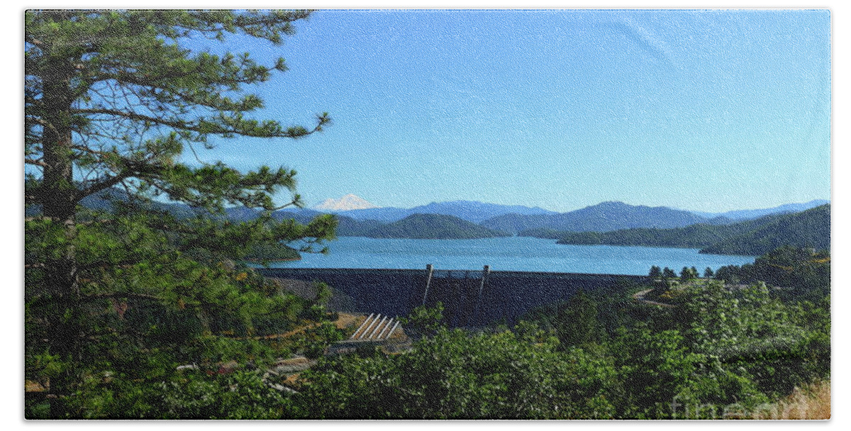 Mount Shasta Bath Towel featuring the photograph Lake Shasta View by Christiane Schulze Art And Photography