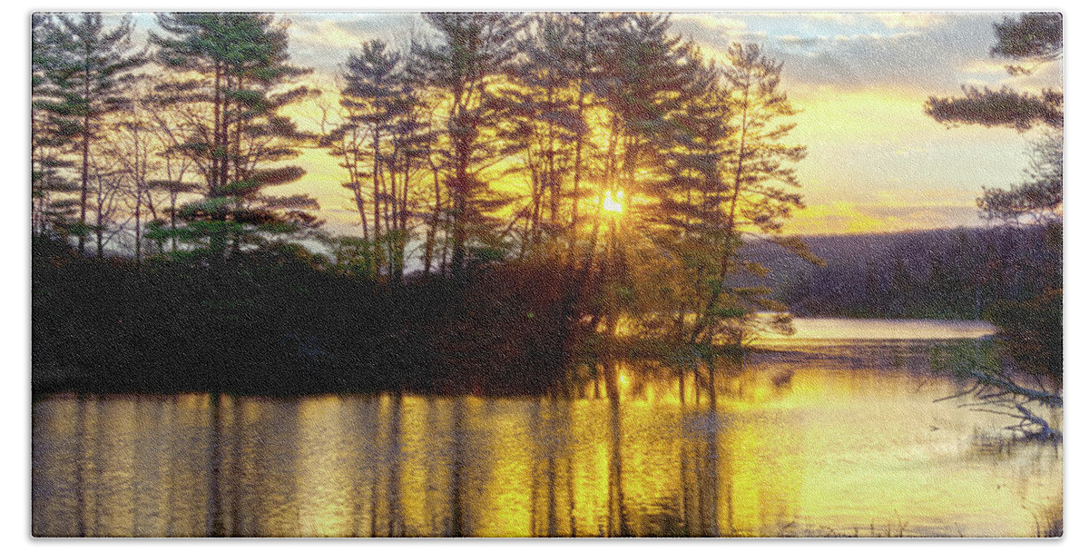 Sunrise Bath Towel featuring the photograph Lake Tiorati Golden Sunrise by Angelo Marcialis