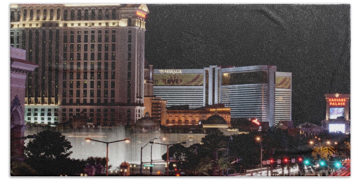 Las Vegas Strip Bath Towel featuring the photograph Las Vegas Strip by Bob Phillips