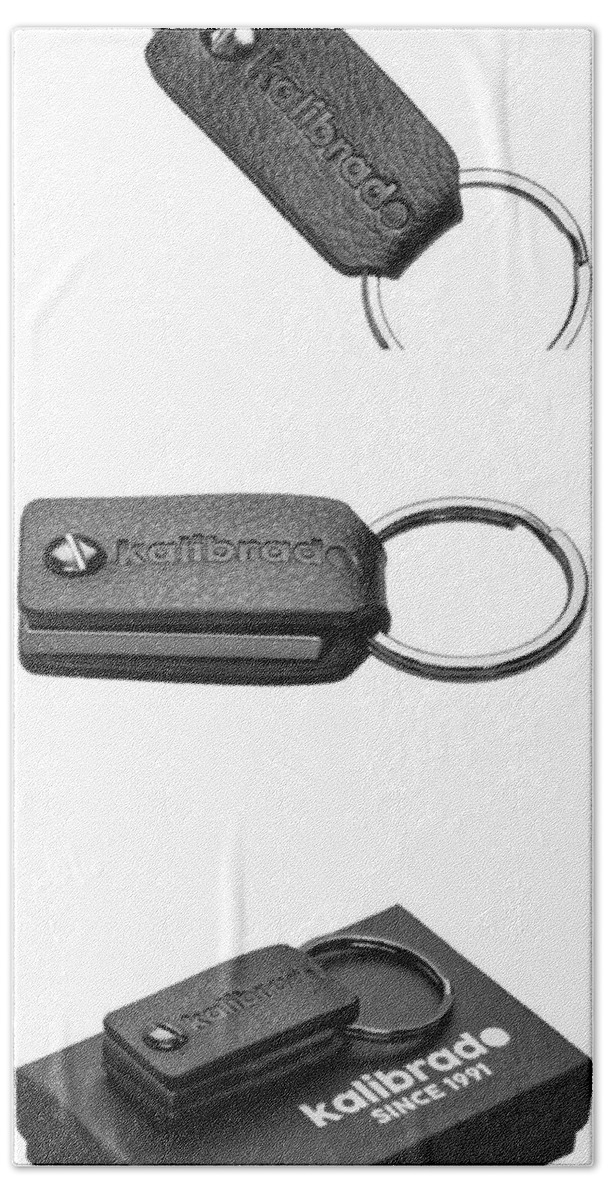 Leather Keychain For Men Or Women From Designer Kalibrado With Detachable Key Fob Holder For Belt Black Ring And Snap Hook Chain Best For Car Valet Home Or Office Keys Bath Towel