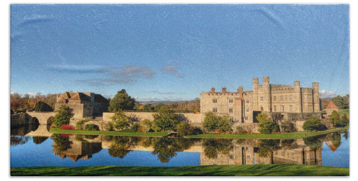 Leeds Castle Bath Towel featuring the photograph Leeds Castle and Moat Reflections by Chris Thaxter