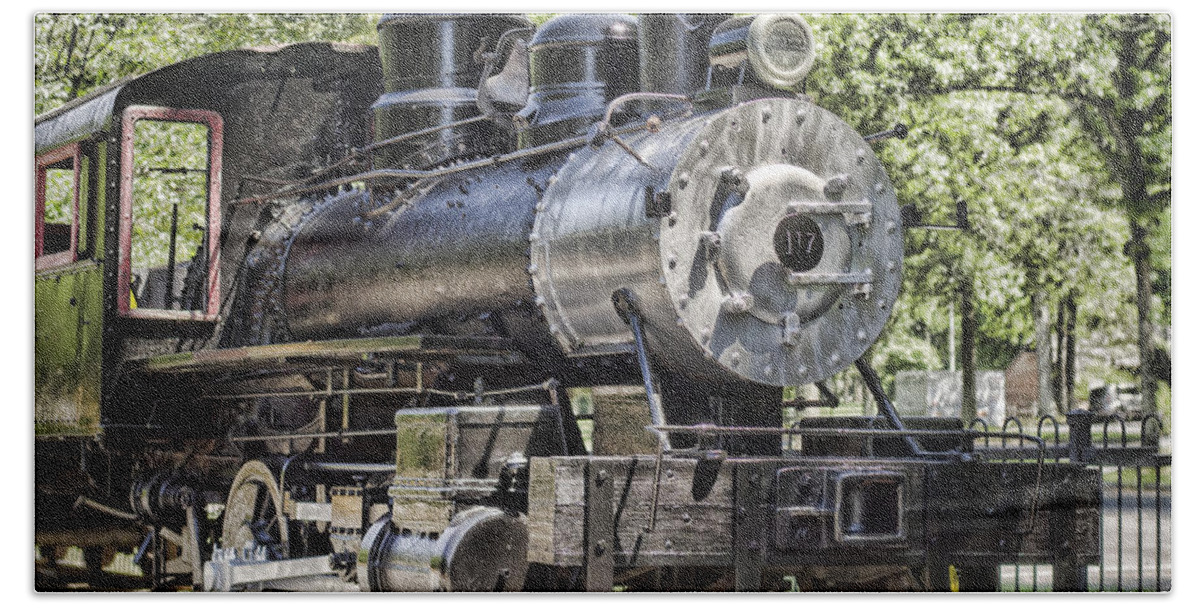 Locomotive Bath Towel featuring the photograph Lehigh Valley Coal Company Locomotive by Heather Applegate
