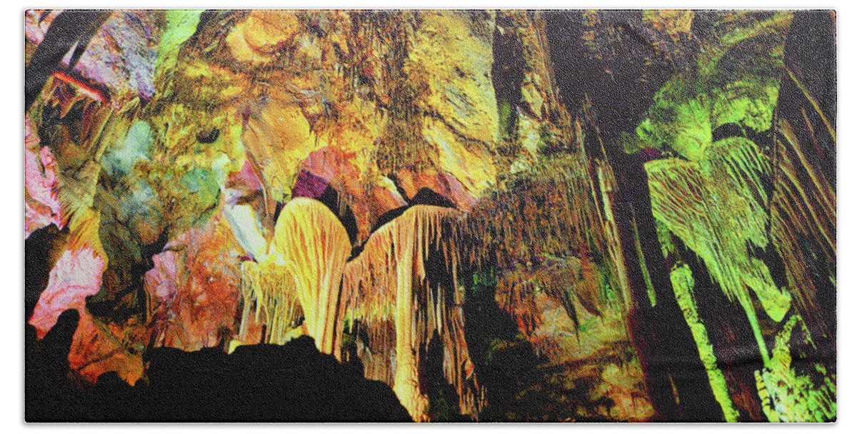 Lehman Caves Bath Towel featuring the photograph Lehman Caves Grand Palace by Greg Norrell