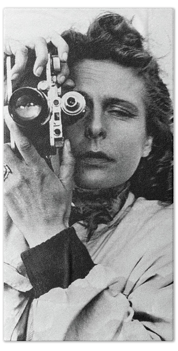 Leni Riefenstahl With A Leica Unknown Photographer Or Date Bath Towel featuring the photograph Leni Riefenstahl with a Leica unknown photographer or date by David Lee Guss
