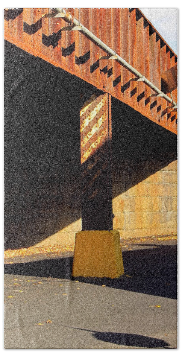 Rust Art Bath Towel featuring the photograph Light and Shadows by Bill Tomsa